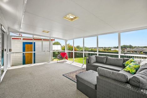 Photo of property in 26 Heta Road, Highlands Park, New Plymouth, 4312