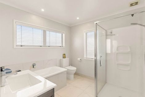 Photo of property in 91 Glidepath Road, Hobsonville, Auckland, 0616