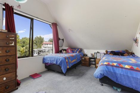 Photo of property in 27 Shadon Place, Stanmore Bay, Whangaparaoa, 0932