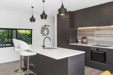 Photo of property in 2 Burgundy Drive, Martinborough, 5711