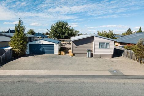 Photo of property in 12 Rhoboro Road, Twizel, 7901