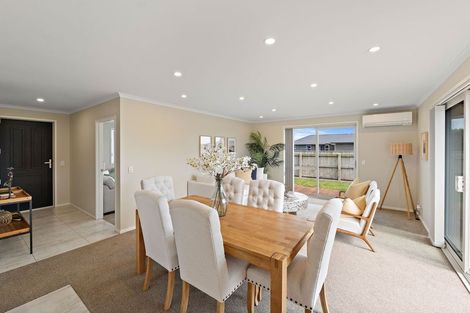 Photo of property in 1 Reremoana Close, Hawera, 4610