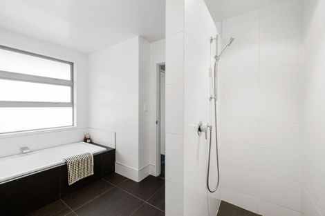 Photo of property in 15 Shalimar Place, Huntington, Hamilton, 3210