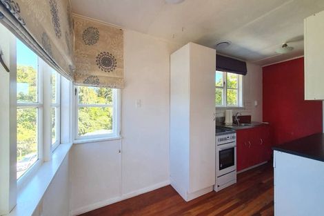 Photo of property in 22 Banks Street, Marfell, New Plymouth, 4310