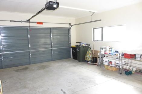 Photo of property in 43 Amesbury Drive, Churton Park, Wellington, 6037