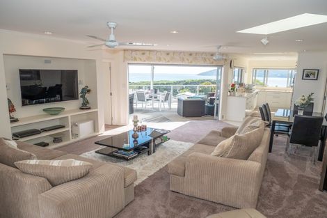 Photo of property in 5 Nancy Wake Place, Cable Bay, 0420