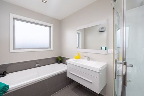 Photo of property in 52 Acacia Avenue, Rangiora, 7400