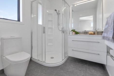 Photo of property in 31 Kapiakauri Road, One Tree Point, 0118