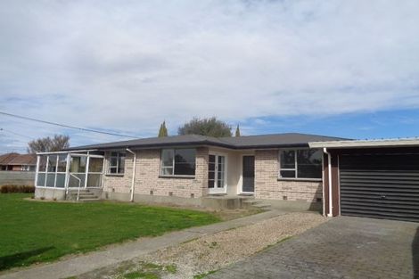 Photo of property in 1/1 Isleworth Road, Bishopdale, Christchurch, 8053