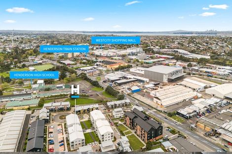 Photo of property in 105/28b Eileen Newey Place, Henderson, Auckland, 0612