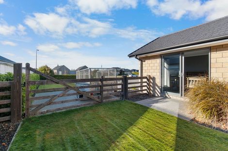 Photo of property in 14 Glenfinnan Place, West Melton, 7618