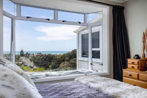 Photo of property in 50 Calvert Road, Lynmouth, New Plymouth, 4310