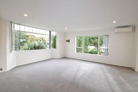 Photo of property in 9 Judd Place, Orewa, 0931