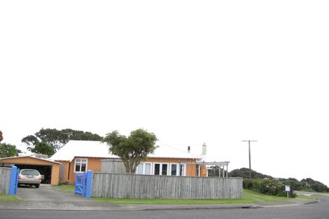 Photo of property in 4 Baring Terrace, Strandon, New Plymouth, 4312