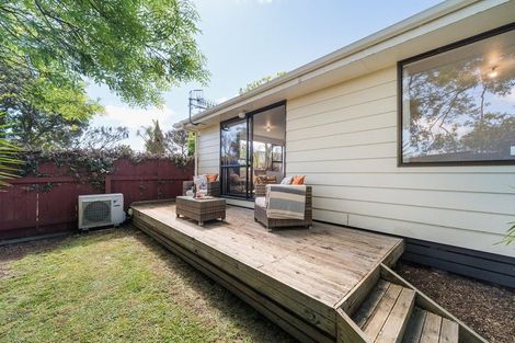 Photo of property in 9 Adams Place, Kelvin Grove, Palmerston North, 4414