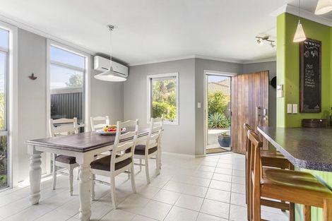 Photo of property in 12 Paua Cove, Papamoa Beach, Papamoa, 3118