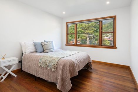 Photo of property in 76 Hampden Street, Picton, 7220