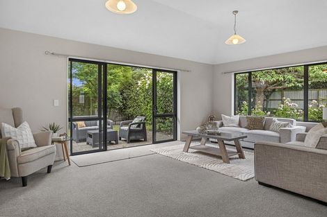 Photo of property in 17 Sutton Place, Dallington, Christchurch, 8061