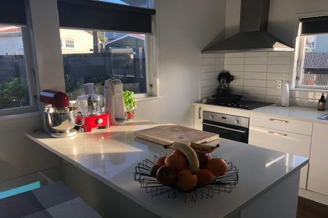 Photo of property in 94 Barrack Road, Mount Wellington, Auckland, 1060