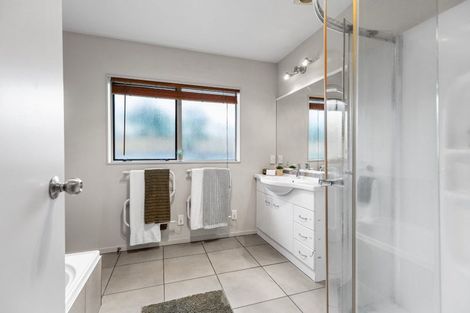 Photo of property in 72 Evans Road, Papamoa Beach, Papamoa, 3118