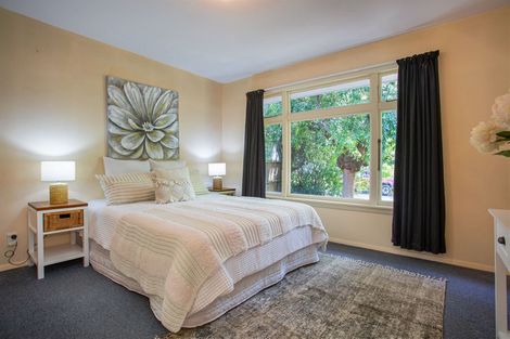 Photo of property in 6 Haynes Avenue, Upper Riccarton, Christchurch, 8041