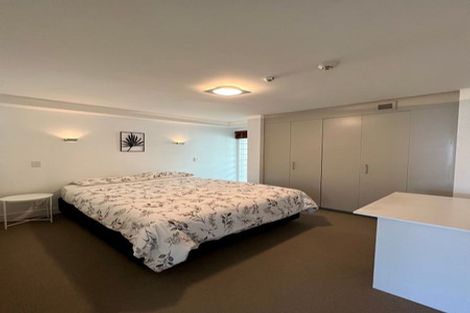 Photo of property in The Capital, 14/370 Oriental Parade, Oriental Bay, Wellington, 6011