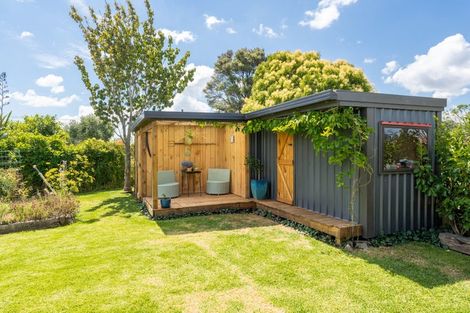 Photo of property in 236 Kiwitahi Road, Helensville, 0875