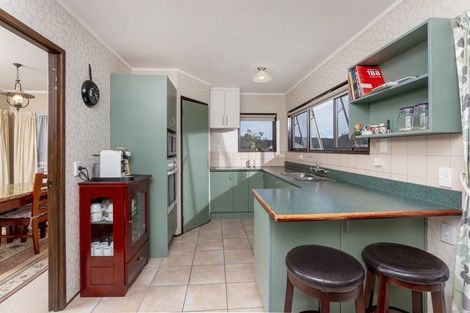 Photo of property in 134 Chelsea View Drive, Chatswood, Auckland, 0626