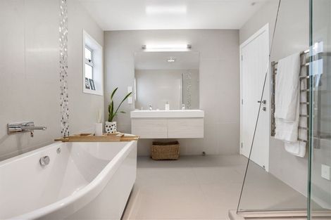 Photo of property in 133 Stanmore Bay Road, Stanmore Bay, Whangaparaoa, 0932