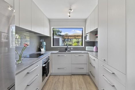 Photo of property in 34 Bluewater Place, Wattle Downs, Auckland, 2103