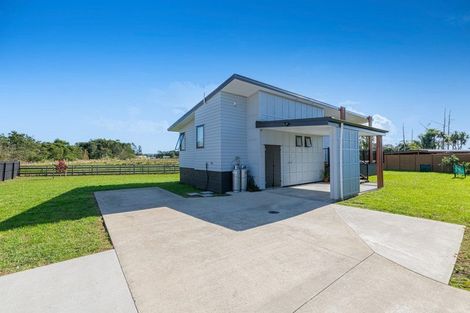 Photo of property in 30 Aitkenhead Court, Parakai, 0830