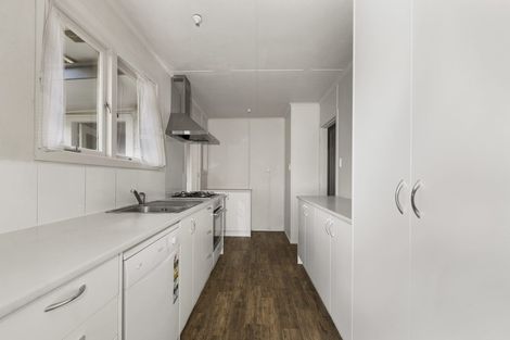 Photo of property in 15 Ross Road, Western Heights, Rotorua, 3015