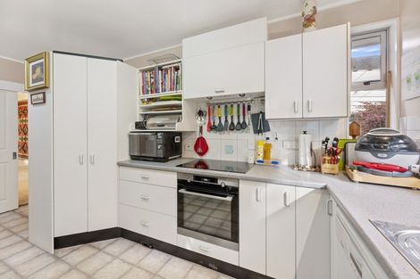 Photo of property in 11 Malaghan Grove, Johnsonville, Wellington, 6037