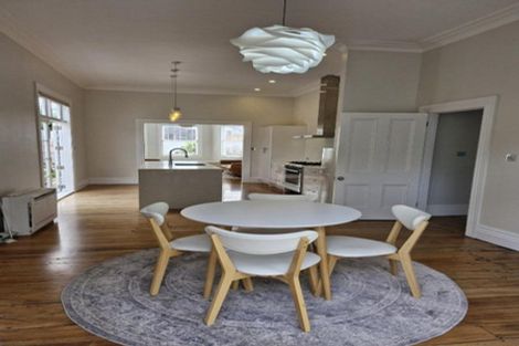 Photo of property in 49 Vivian Street, New Plymouth, 4310