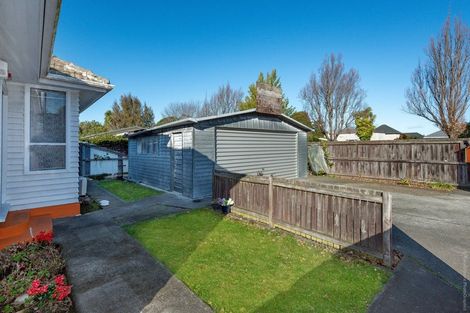 Photo of property in 2/102 Yaldhurst Road, Sockburn, Christchurch, 8042