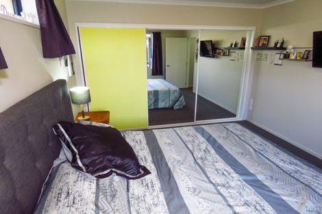 Photo of property in 53 Romilly Street, Westport, 7825