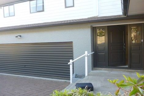 Photo of property in 2/3 Te Akau Crescent, Bucklands Beach, Auckland, 2012
