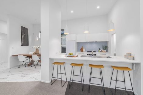 Photo of property in 8 Cass Bay Place, Cass Bay, Lyttelton, 8082