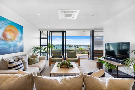 Photo of property in 208/7 Humber Street, Pandora, Napier, 4110