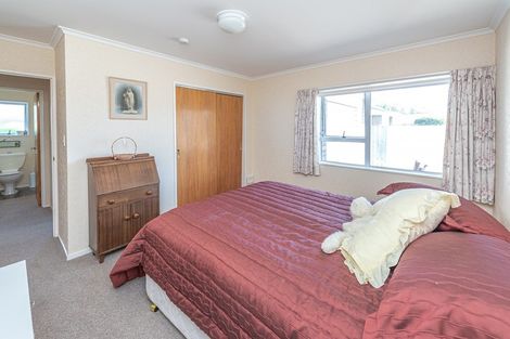 Photo of property in 6 Waharua Place, Tawhero, Whanganui, 4501