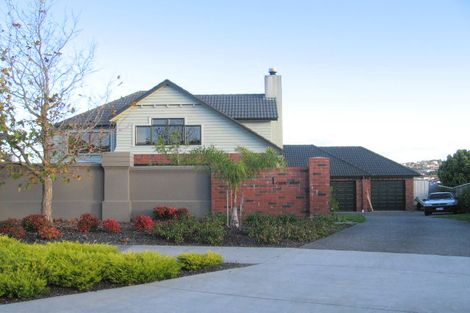 Photo of property in 1 Courtneys, West Harbour, Auckland, 0618