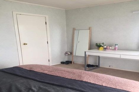 Photo of property in 2/12 Millen Avenue, Pakuranga, Auckland, 2010