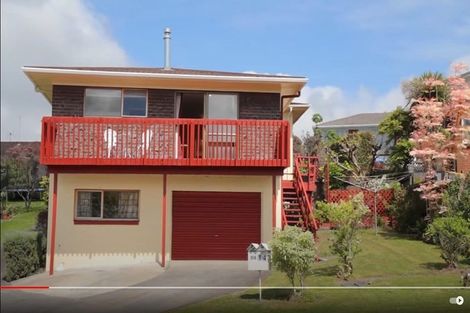 Photo of property in 1/4 Lydford Place, Glendene, Auckland, 0602