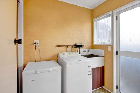 Photo of property in 7 Totara Crescent, Hawera, 4610