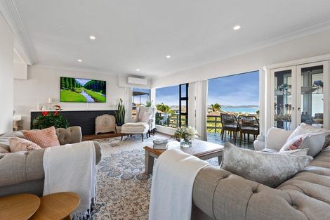 Photo of property in 213 Hobsonville Road, Hobsonville, Auckland, 0618