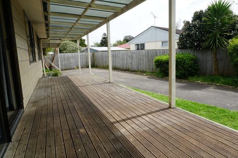 Photo of property in 2/170 Old Wairoa Road, Papakura, 2110