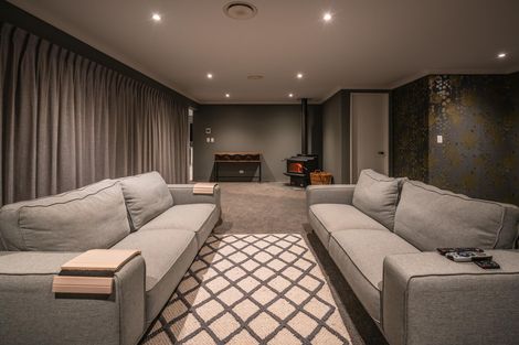 Photo of property in 17 Mistake Drive, Lake Tekapo, 7999