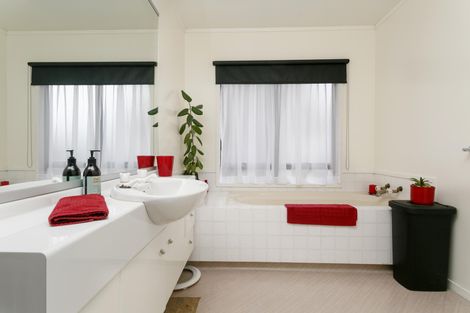 Photo of property in 23 Arthur Crescent, Hilltop, Taupo, 3330