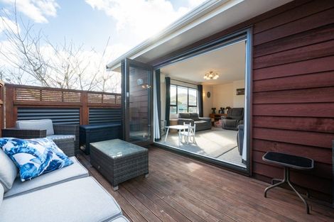 Photo of property in 6 Wantwood Grove, Churton Park, Wellington, 6037