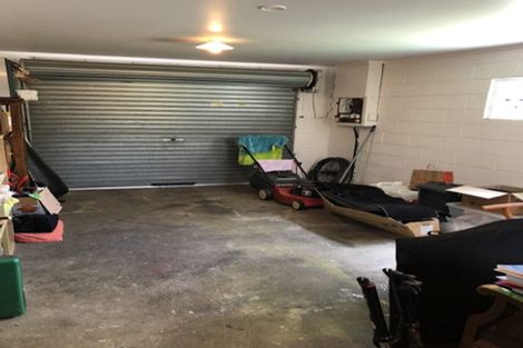 Photo of property in 17 Vandeleur Avenue, Birkdale, Auckland, 0626